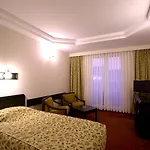 イスタンブル ロイヤル 4*