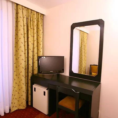 Royal Hotel 4*