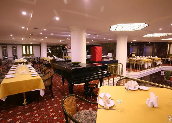Royal Hotel